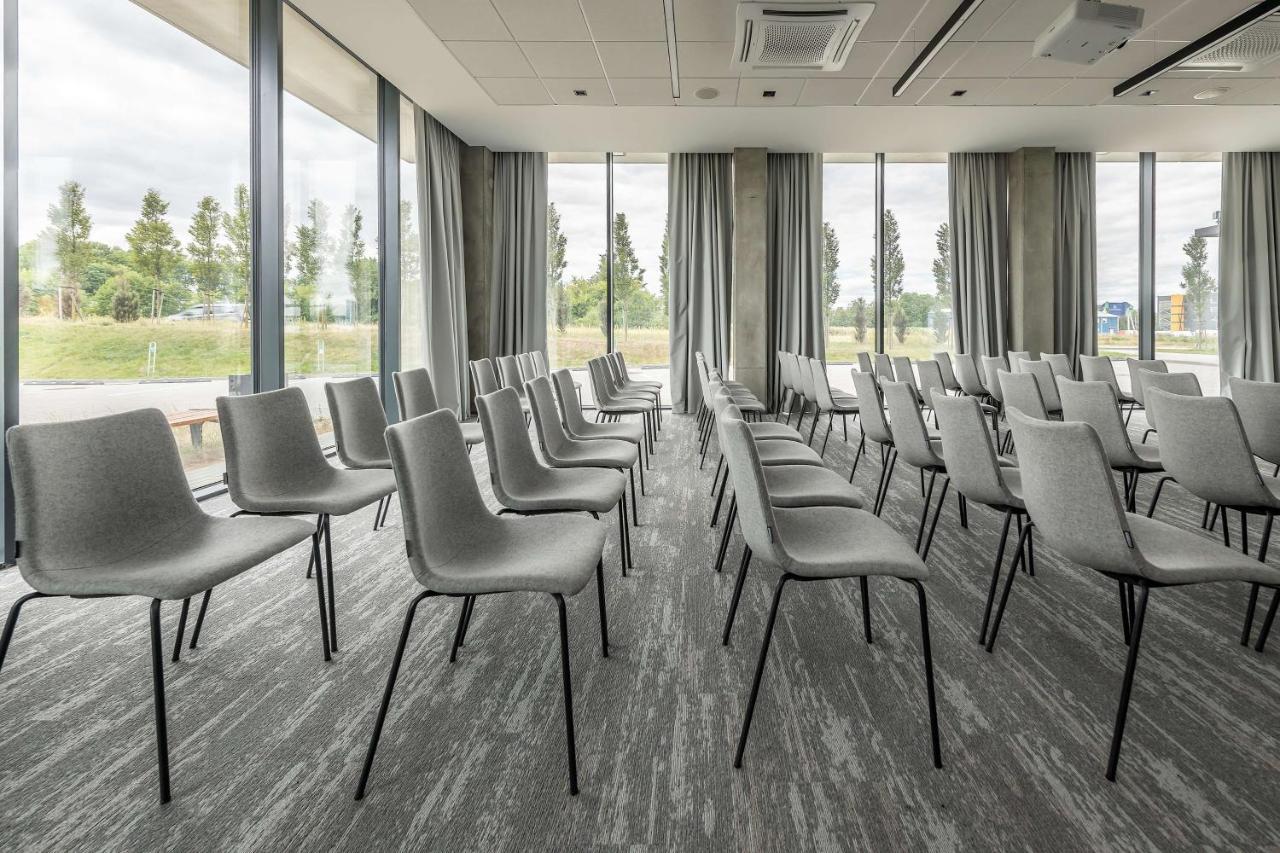 Park Inn By Radisson Vilnius Airport Hotel & Conference Centre Extérieur photo